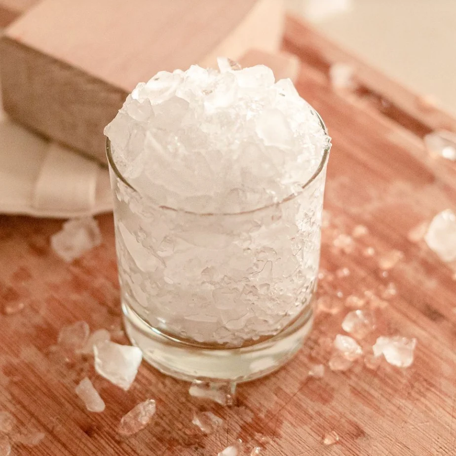 Pebble ice maker