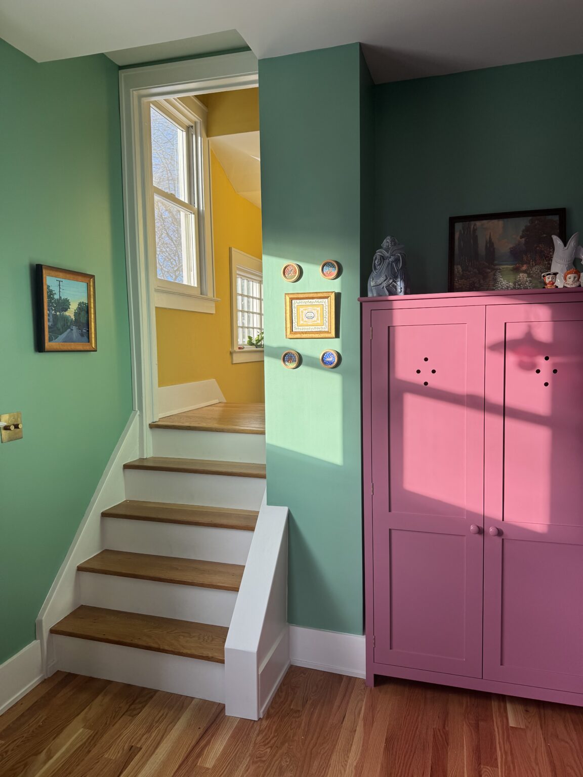 green kitchen pink