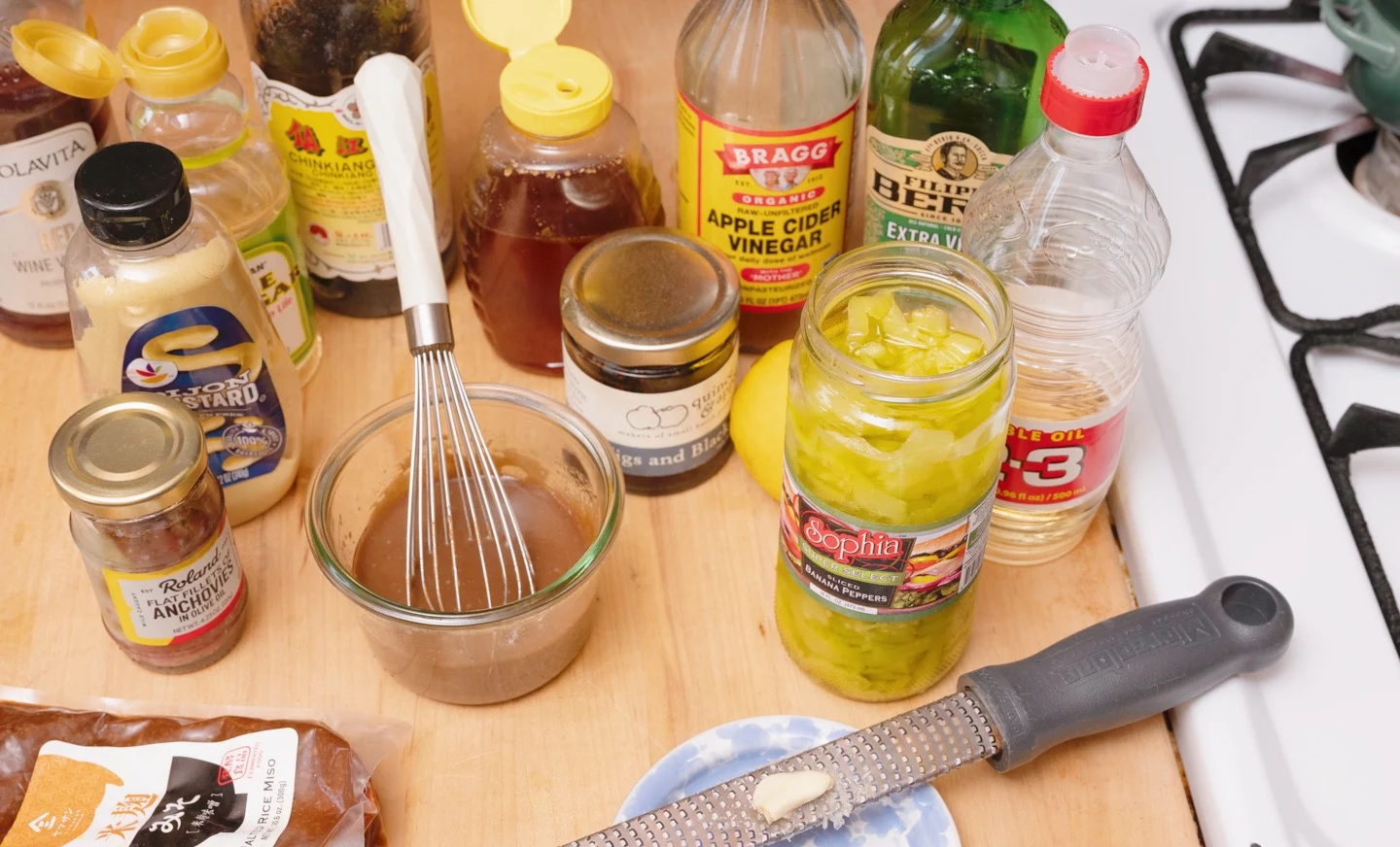 how to make a vinaigrette salad dressing