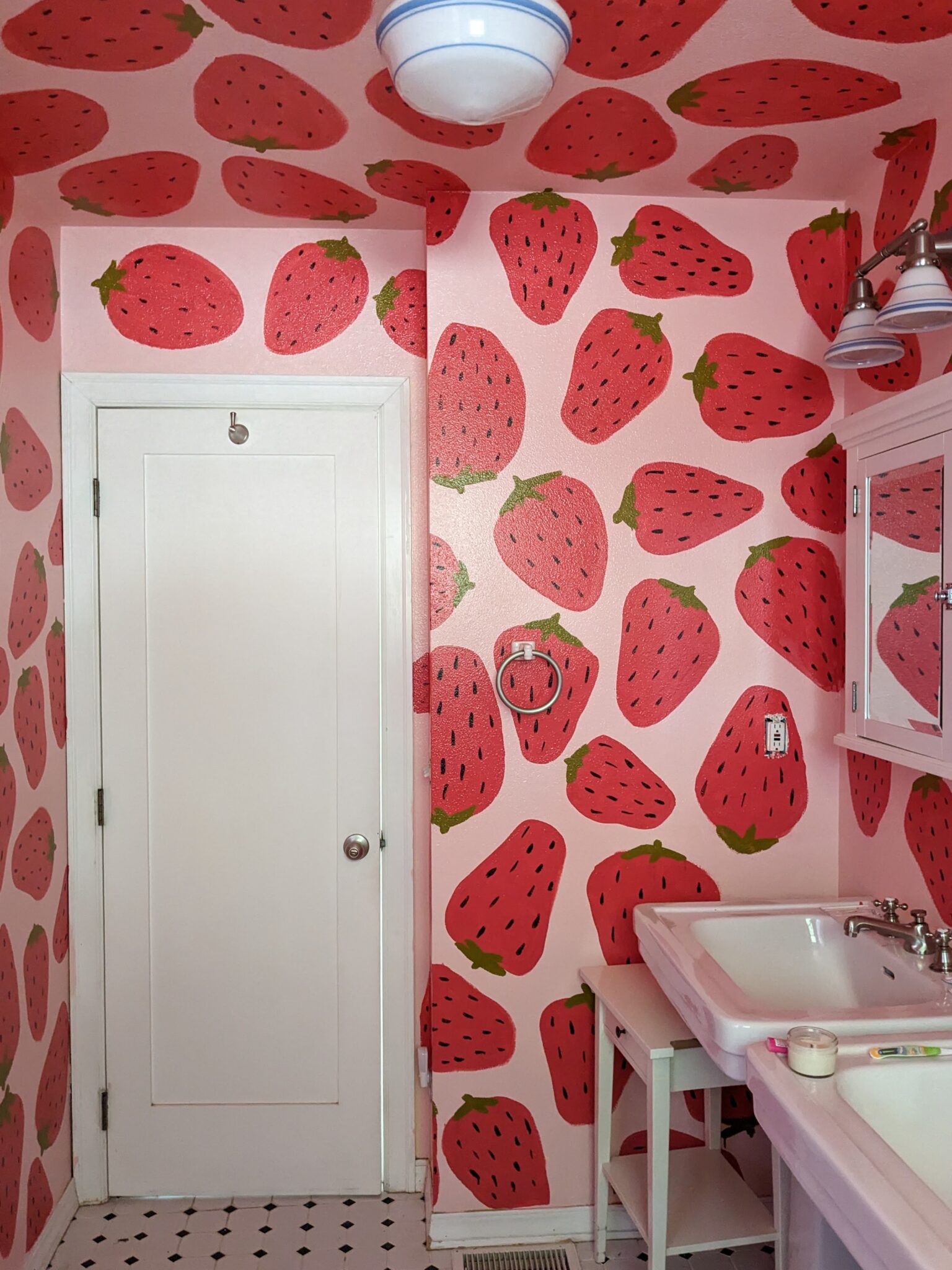 strawberry bathroom pink