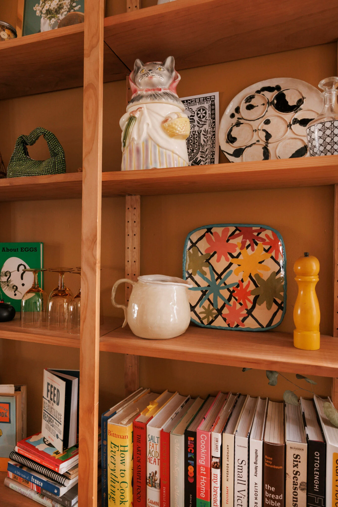 Emma Copley Eisenberg’s Colorful Philly House With Books, Three Cats, and Herbal Tea on Tap