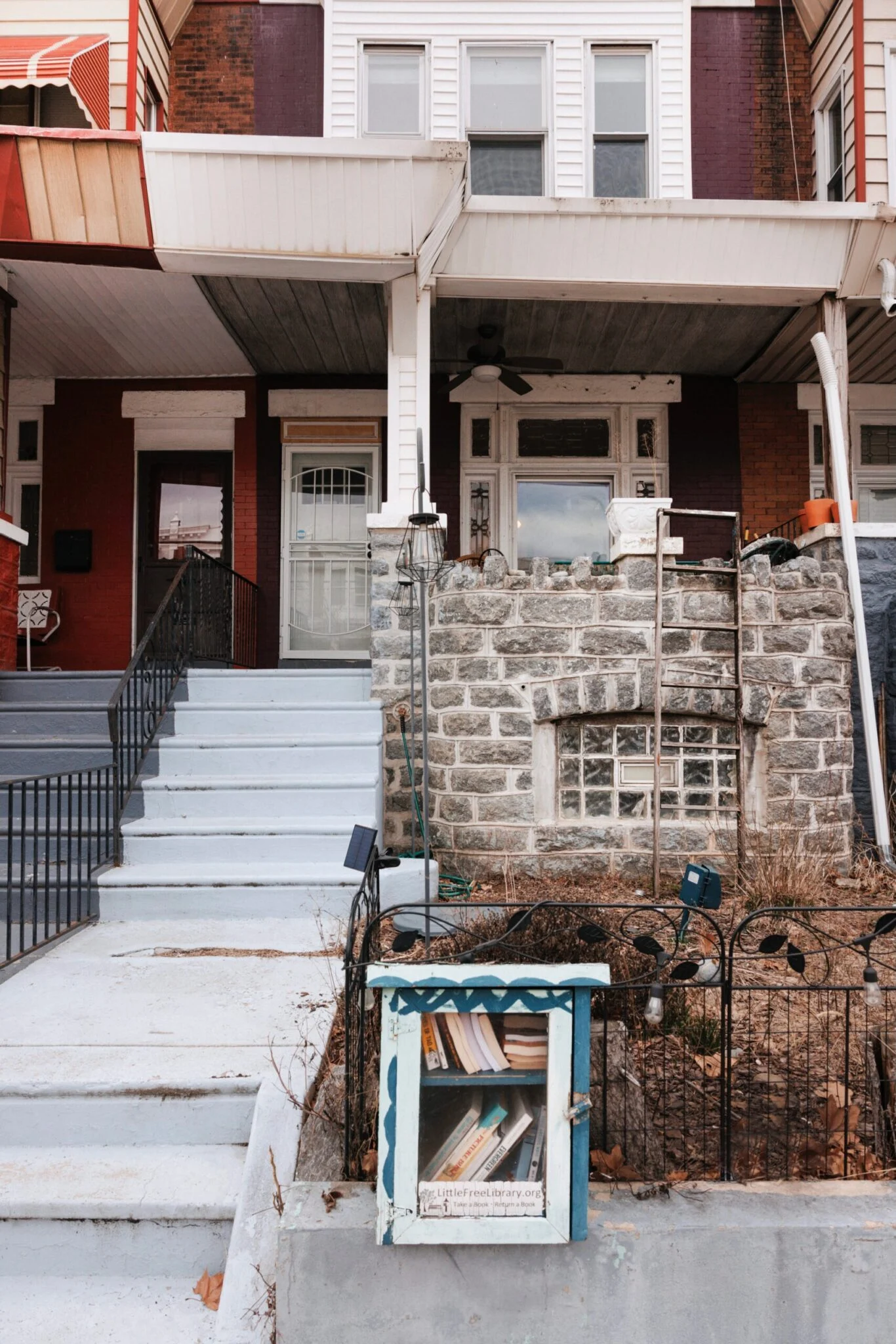 Emma Copley Eisenberg’s Colorful Philly House With Books, Three Cats, and Herbal Tea on Tap