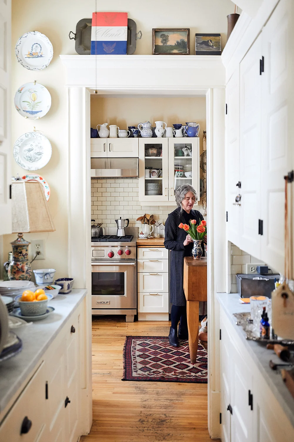 how to display art in the kitchen
