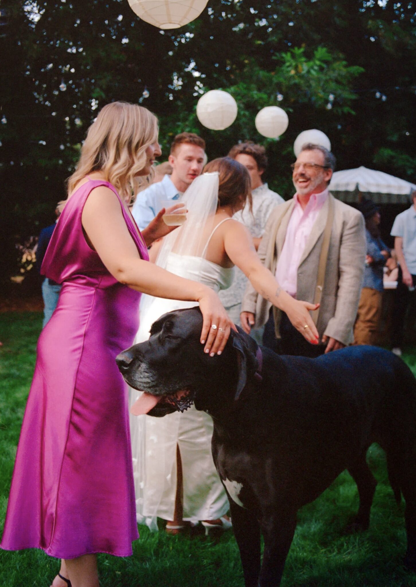 How Great Are These Wedding Photos?!