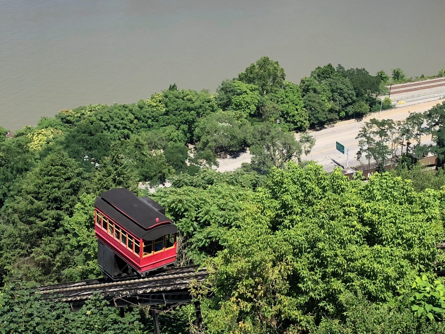City Travel Guide: Pittsburgh